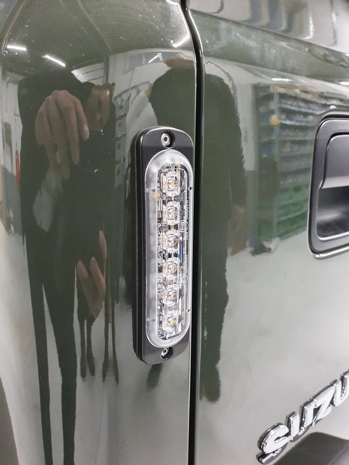 ST6 Super Thin LED flash Class2-vertical-Amber