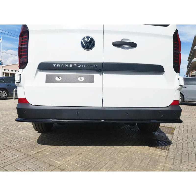 Achterbumperskirt passend voor Ford Transit Custom (V710) 2023- / Volkswagen Transporter T7 2024- (Zonder spatlappen) (ABS Glanzend zwart)