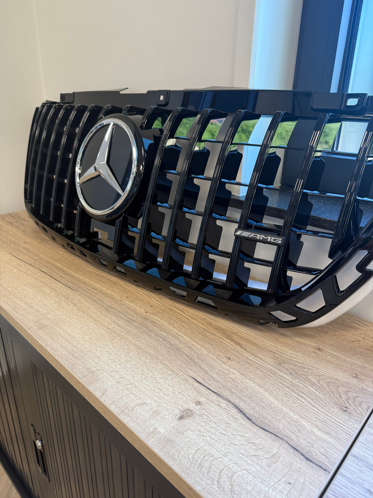 AMG Logo Sprinter 907 AMG Grill