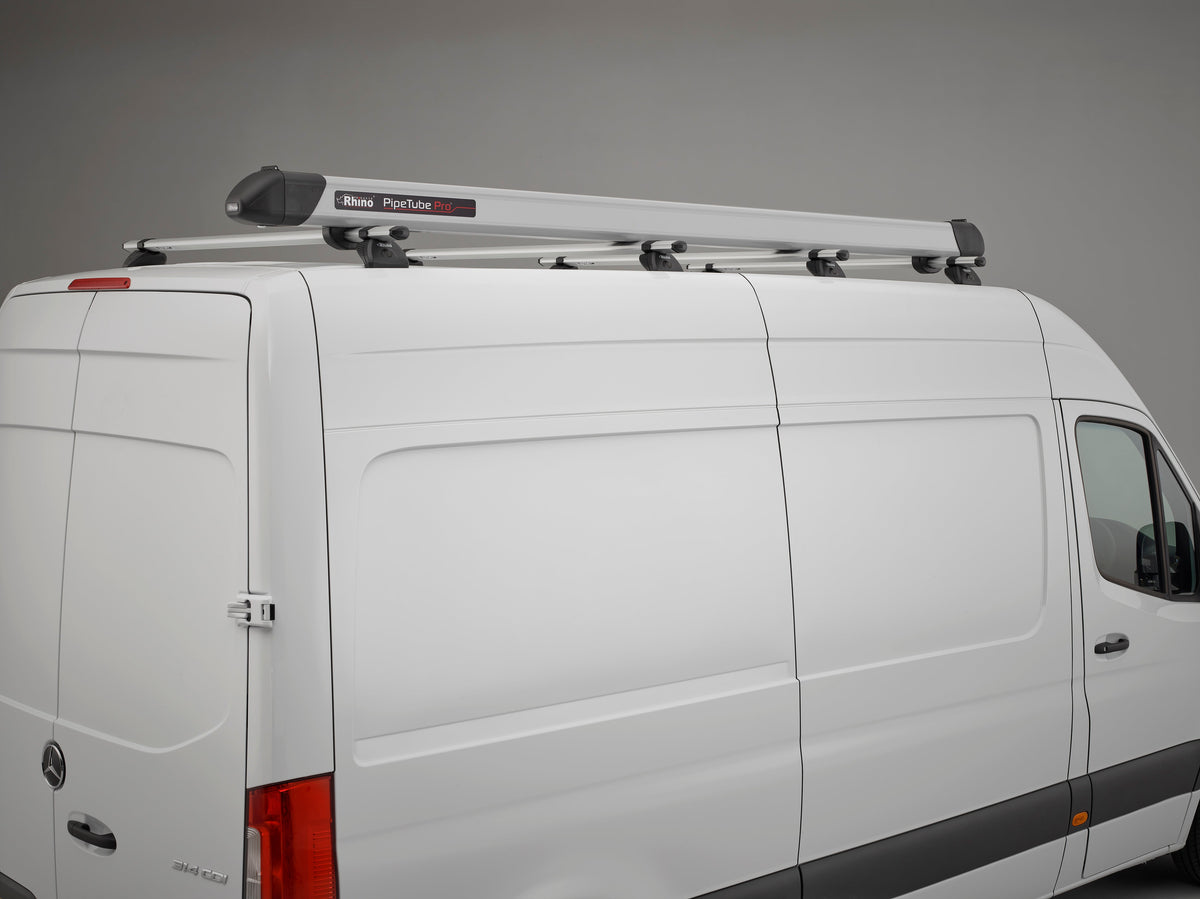 Rhino KammBar dakdragers op een Mercedes Sprinter