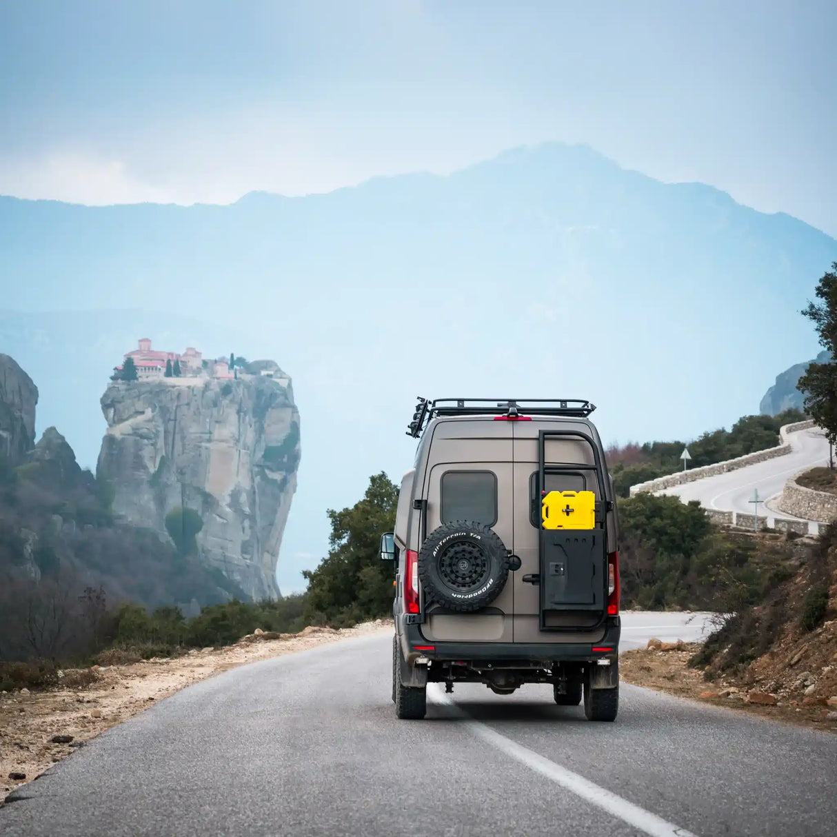 Cargo Ladder H2 Mercedes sprinter W907 2018+